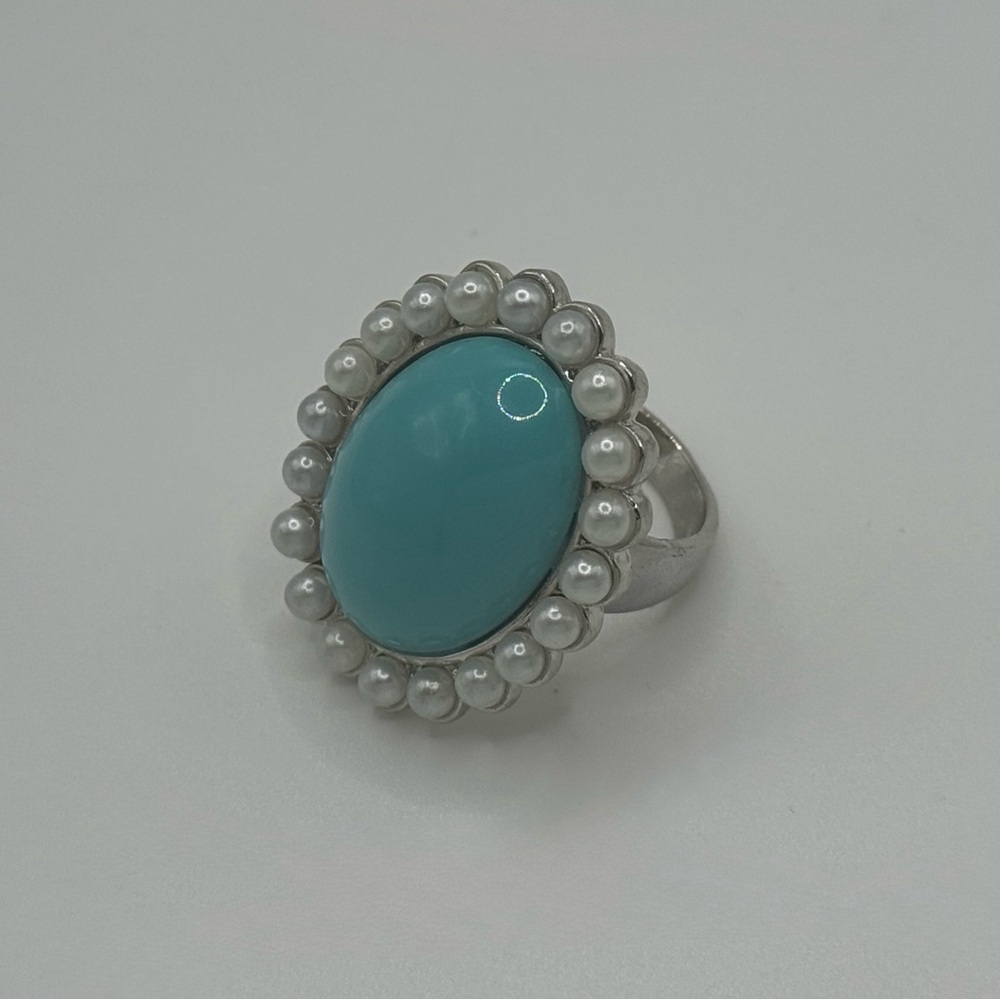 GUESS Faux Turquoise & Pearl Silver Tone  Ring (size 8)